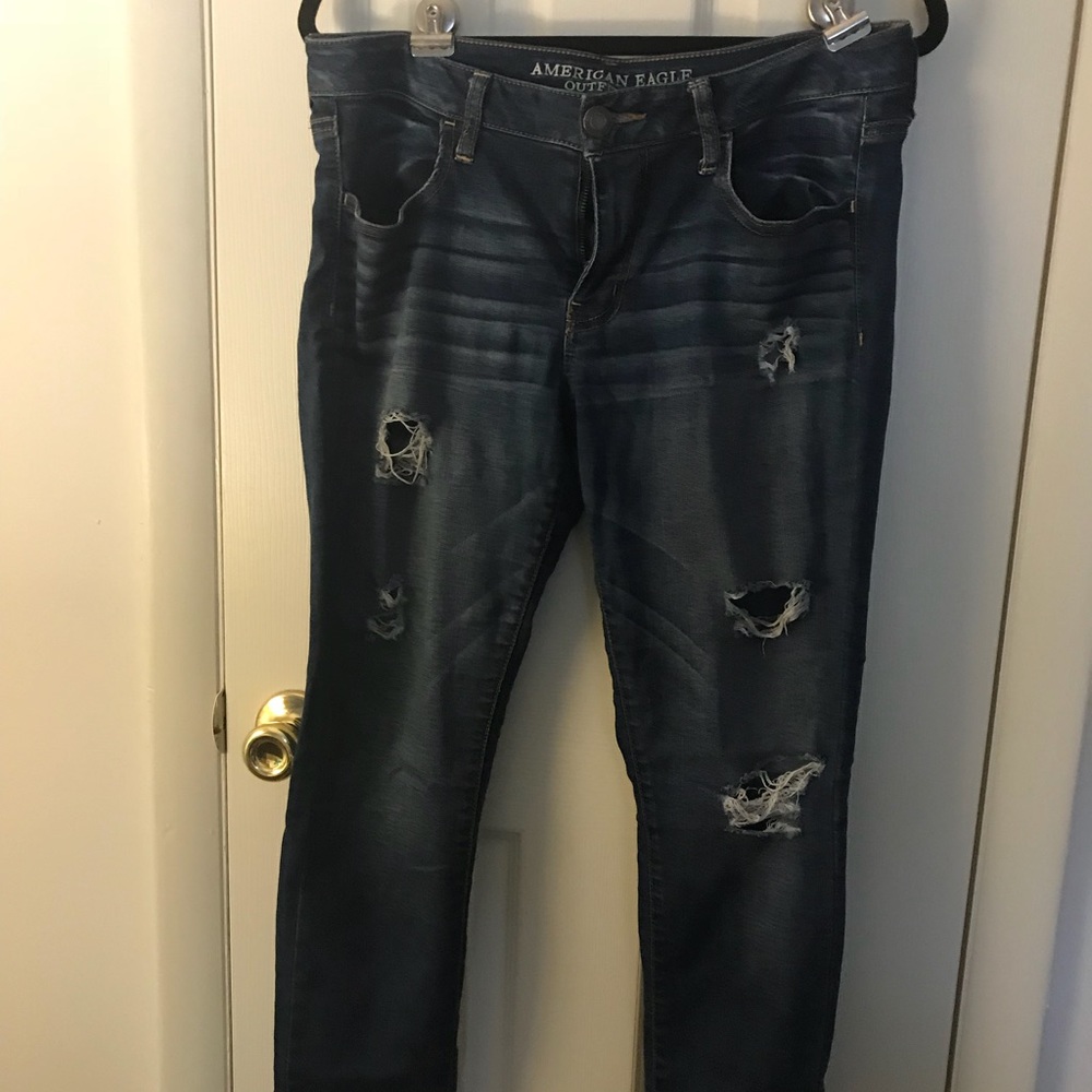 American Eagle distressed jeggings